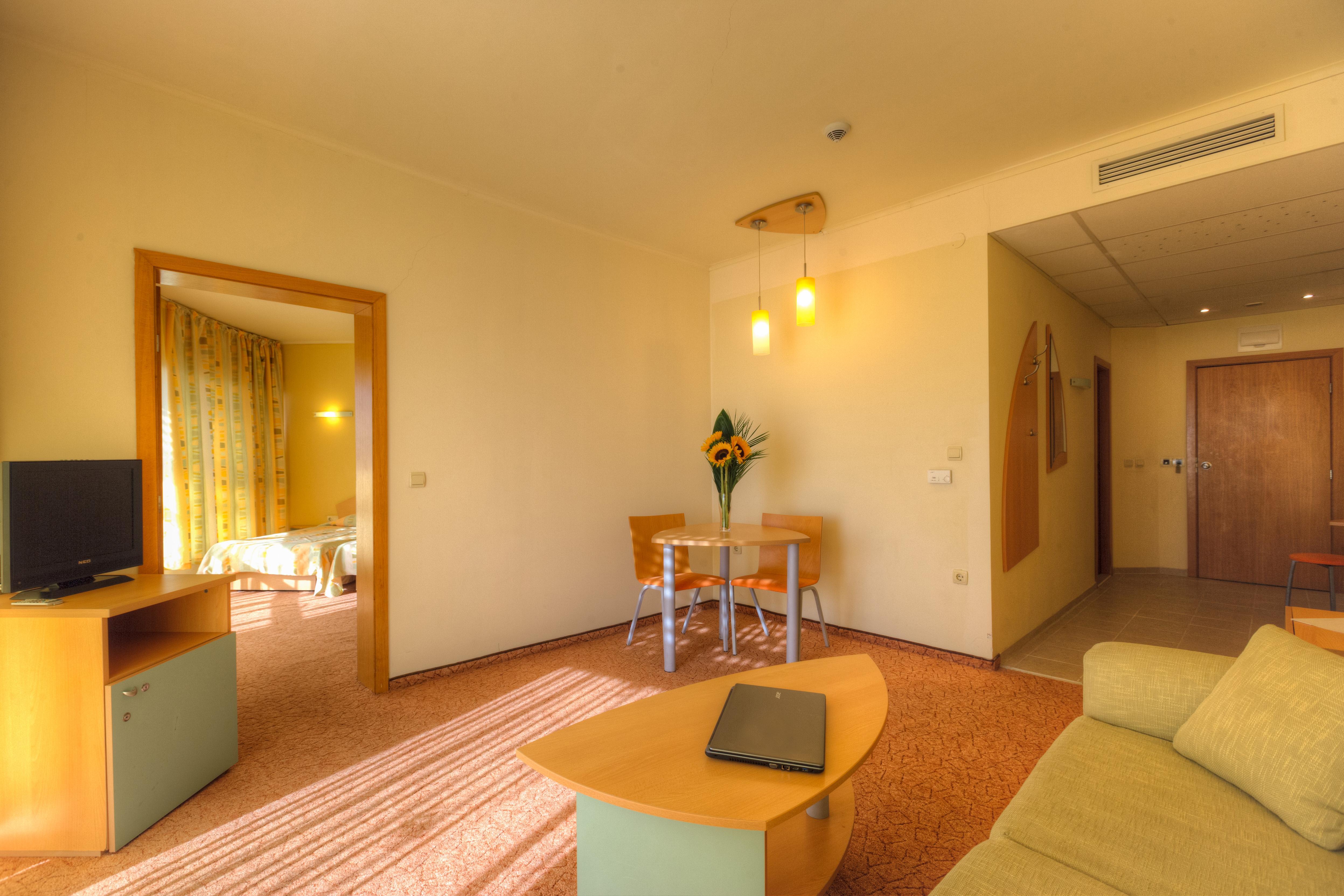 גולדן סנדס Atlas Hotel מראה חיצוני תמונה