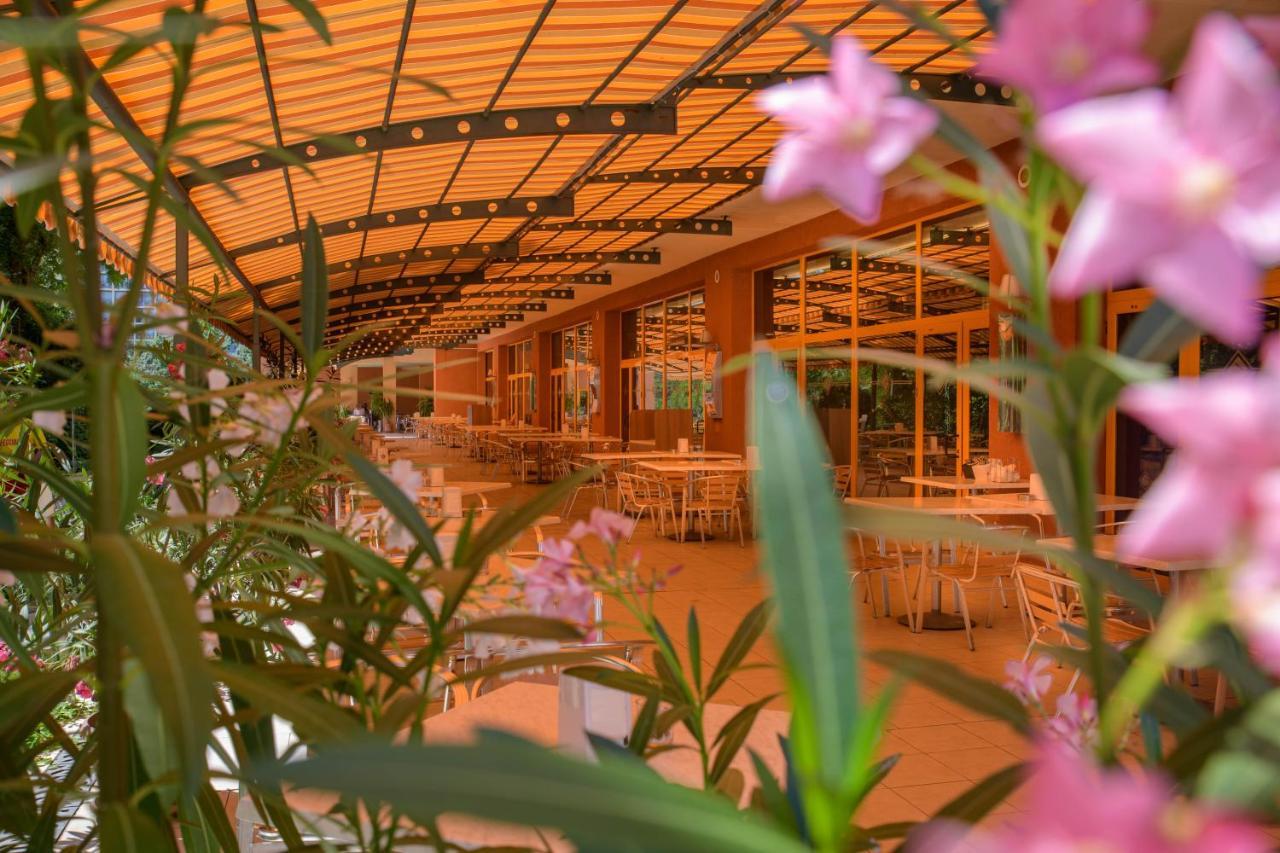 גולדן סנדס Atlas Hotel מראה חיצוני תמונה