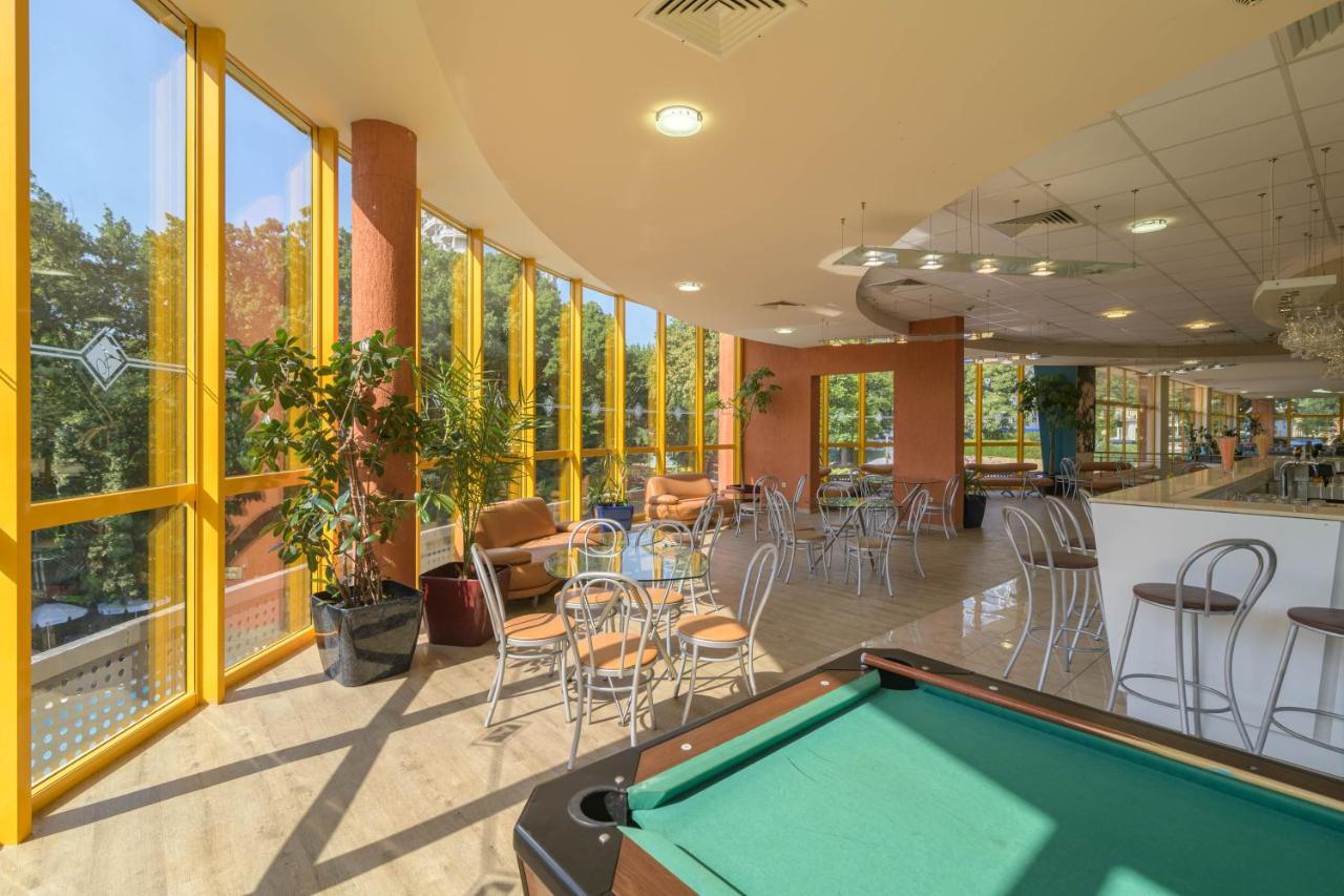 גולדן סנדס Atlas Hotel מראה חיצוני תמונה