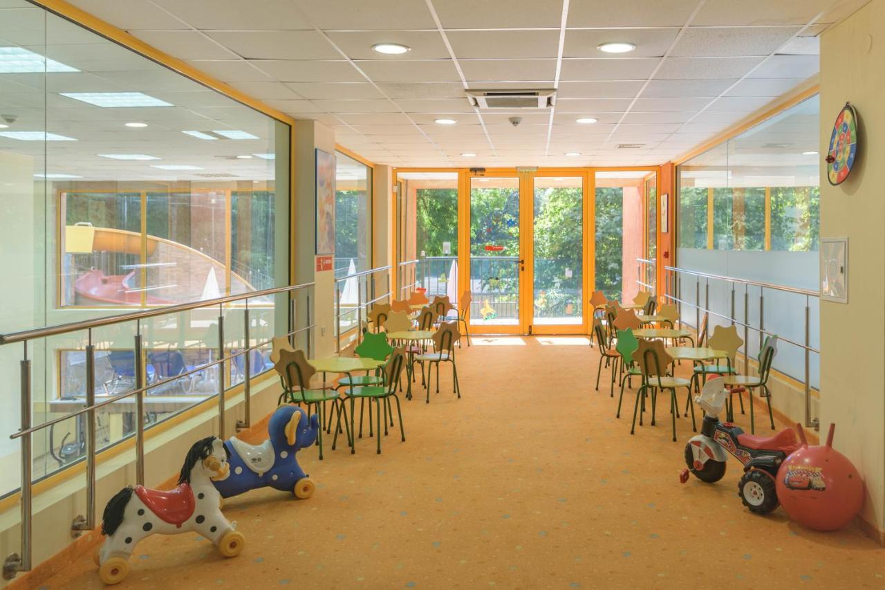 גולדן סנדס Atlas Hotel מראה חיצוני תמונה