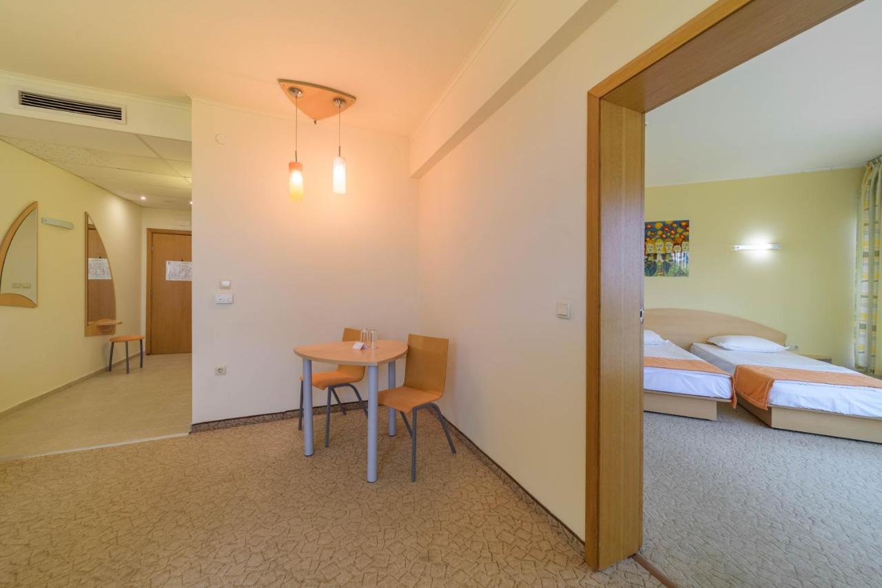 גולדן סנדס Atlas Hotel מראה חיצוני תמונה